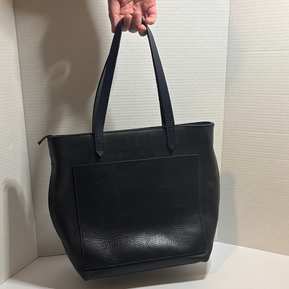 Madewell Leather The Zip-Top Medium Transport Leather Tote Navy - Picture 3 of 16
